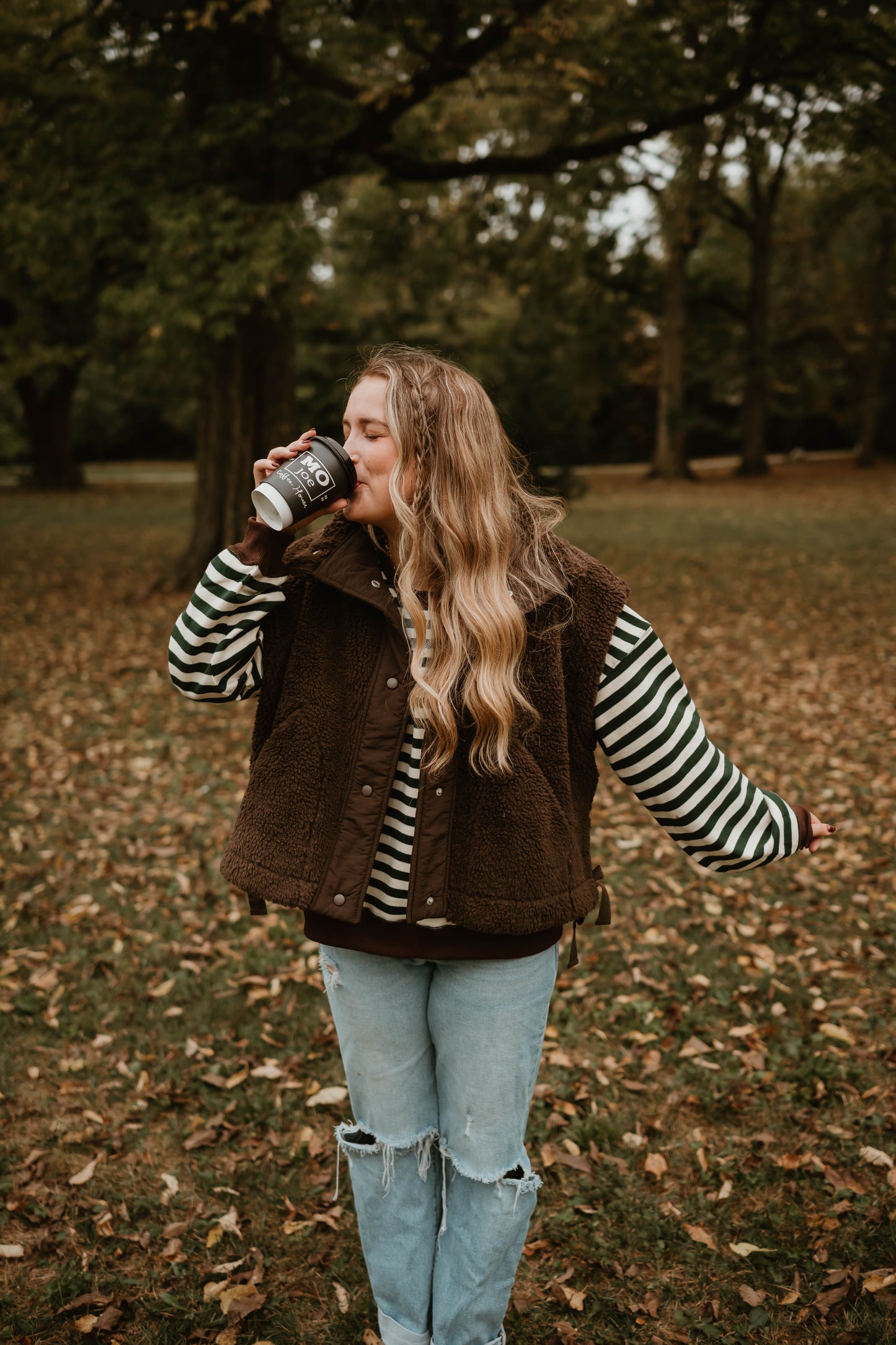 CHOCOLATE SHERPA VEST