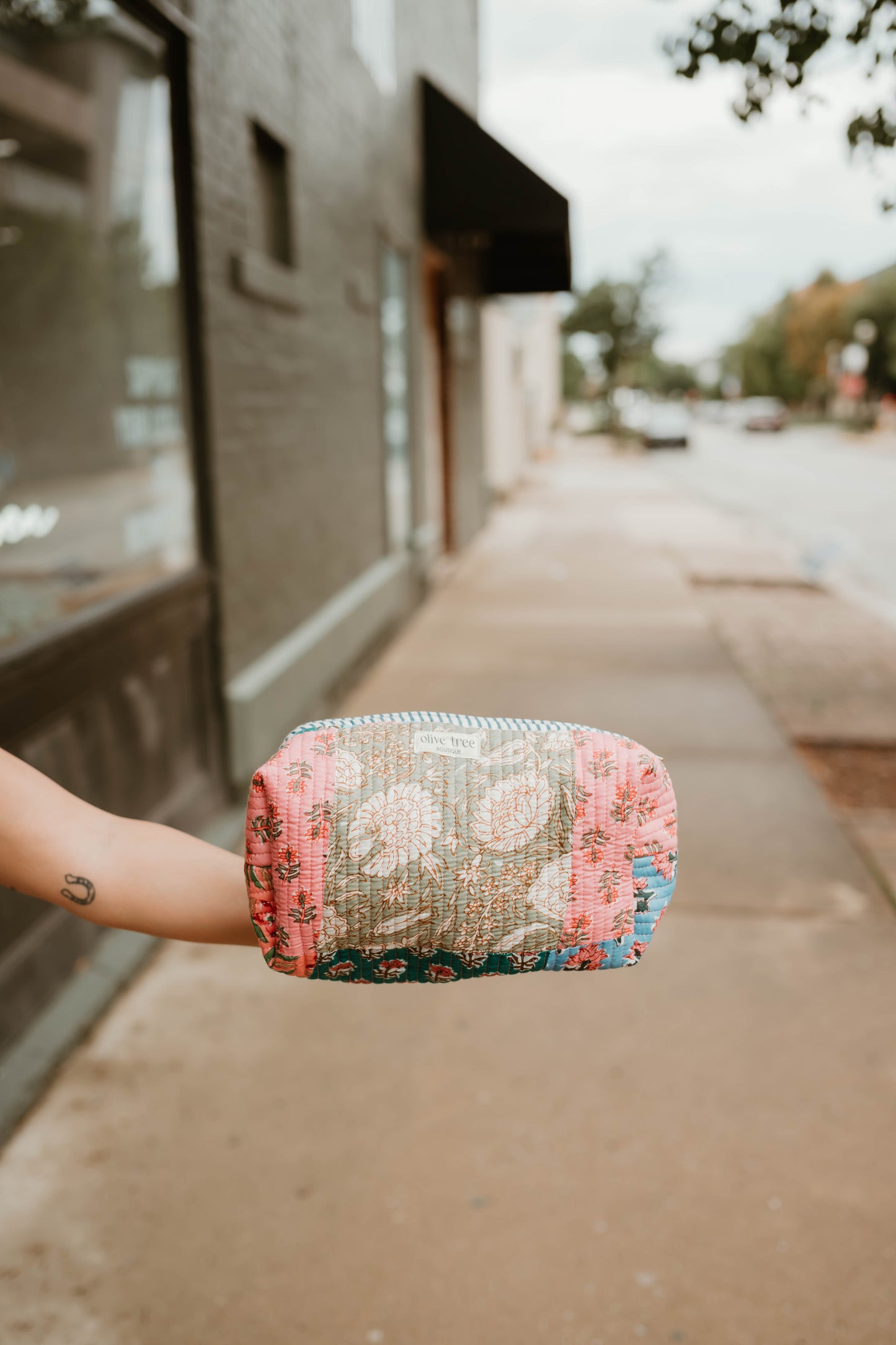 MEADOW PATCHWORK LARGE POUCH
