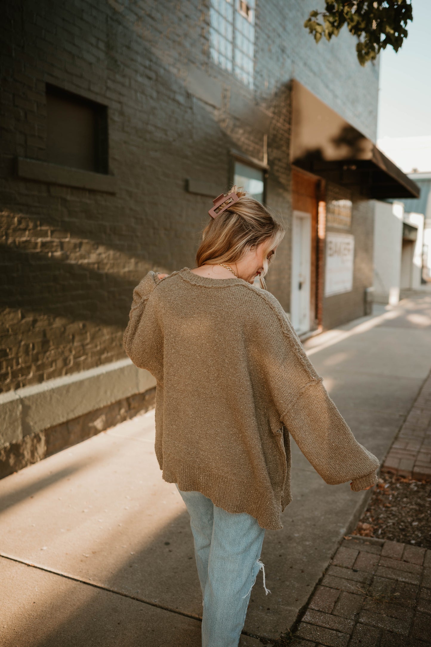 OLIVE KNIT OVER-SIZED SWEATER
