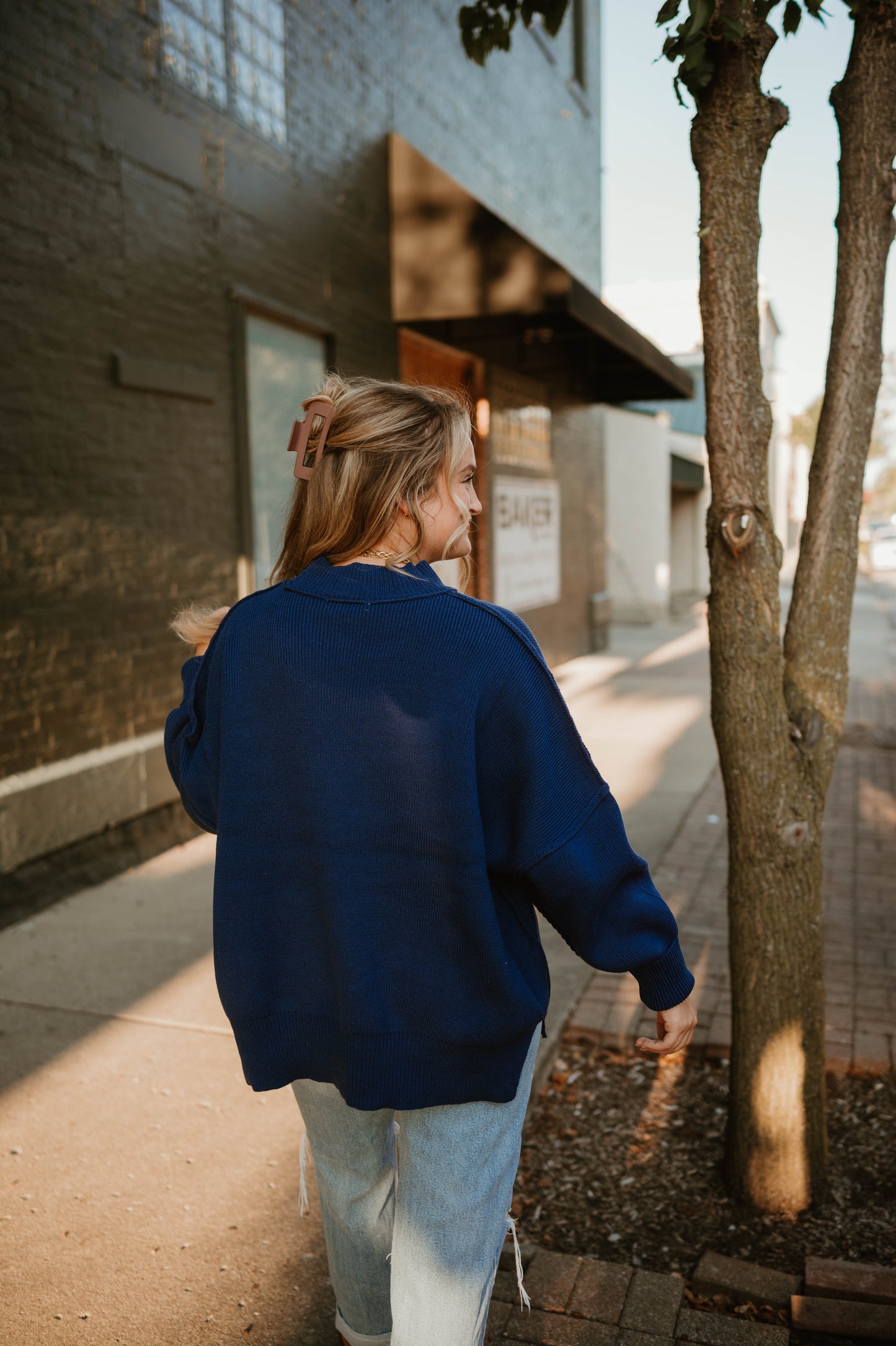 BLUE SIDE SLIT SWEATER
