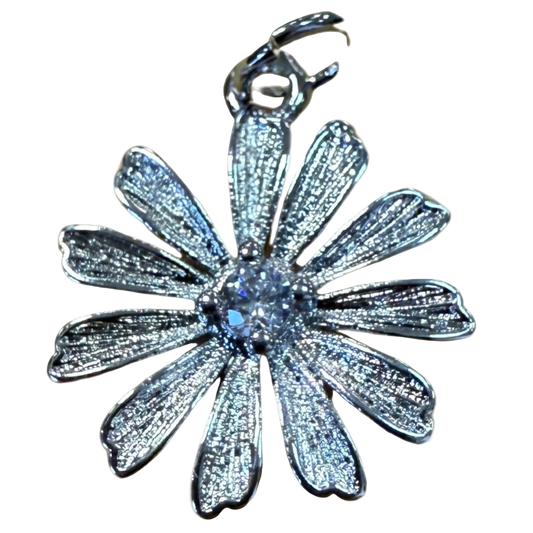 SILVER DAISY CHARM