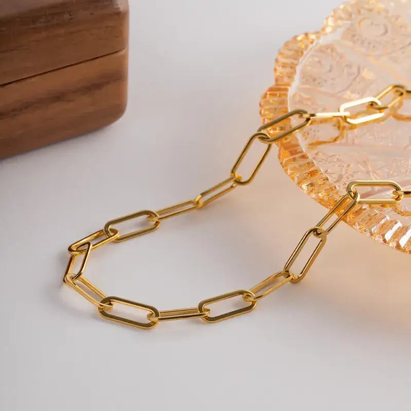 LARGE CHUNKY PAPERCLIP CHAIN