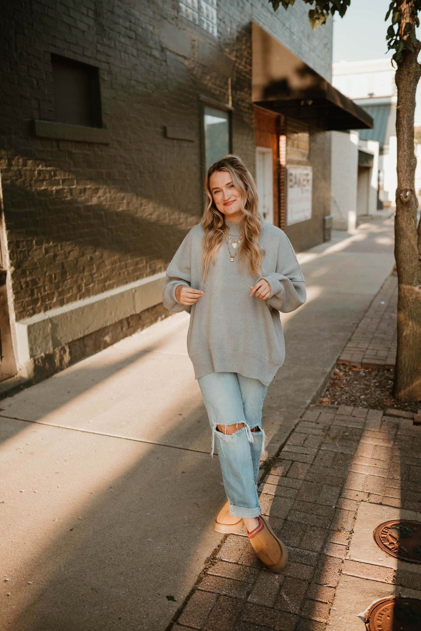 GRAY SIDE SLIT SWEATER