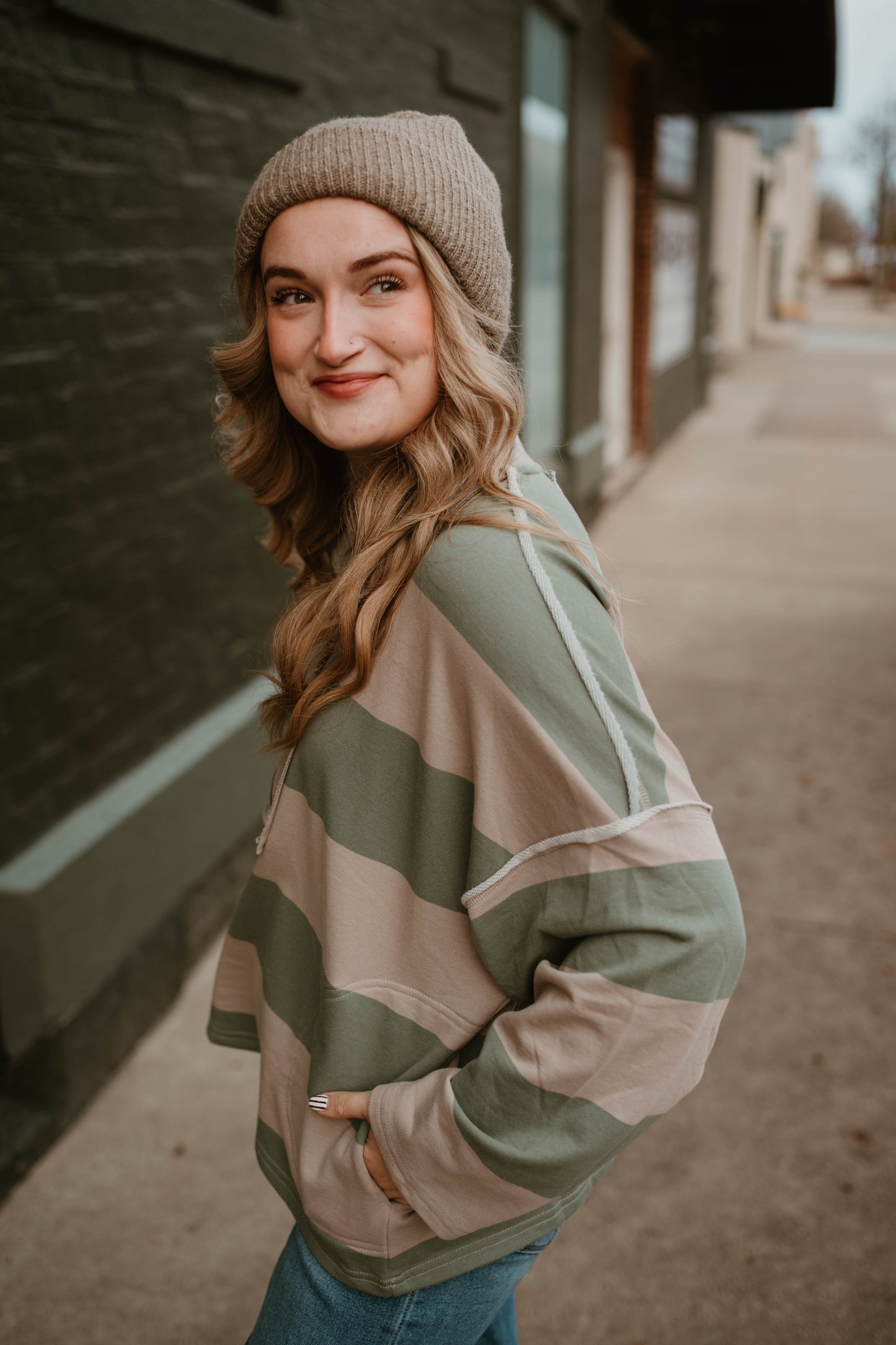 GREEN + BEIGE HALF ZIP PULLOVER