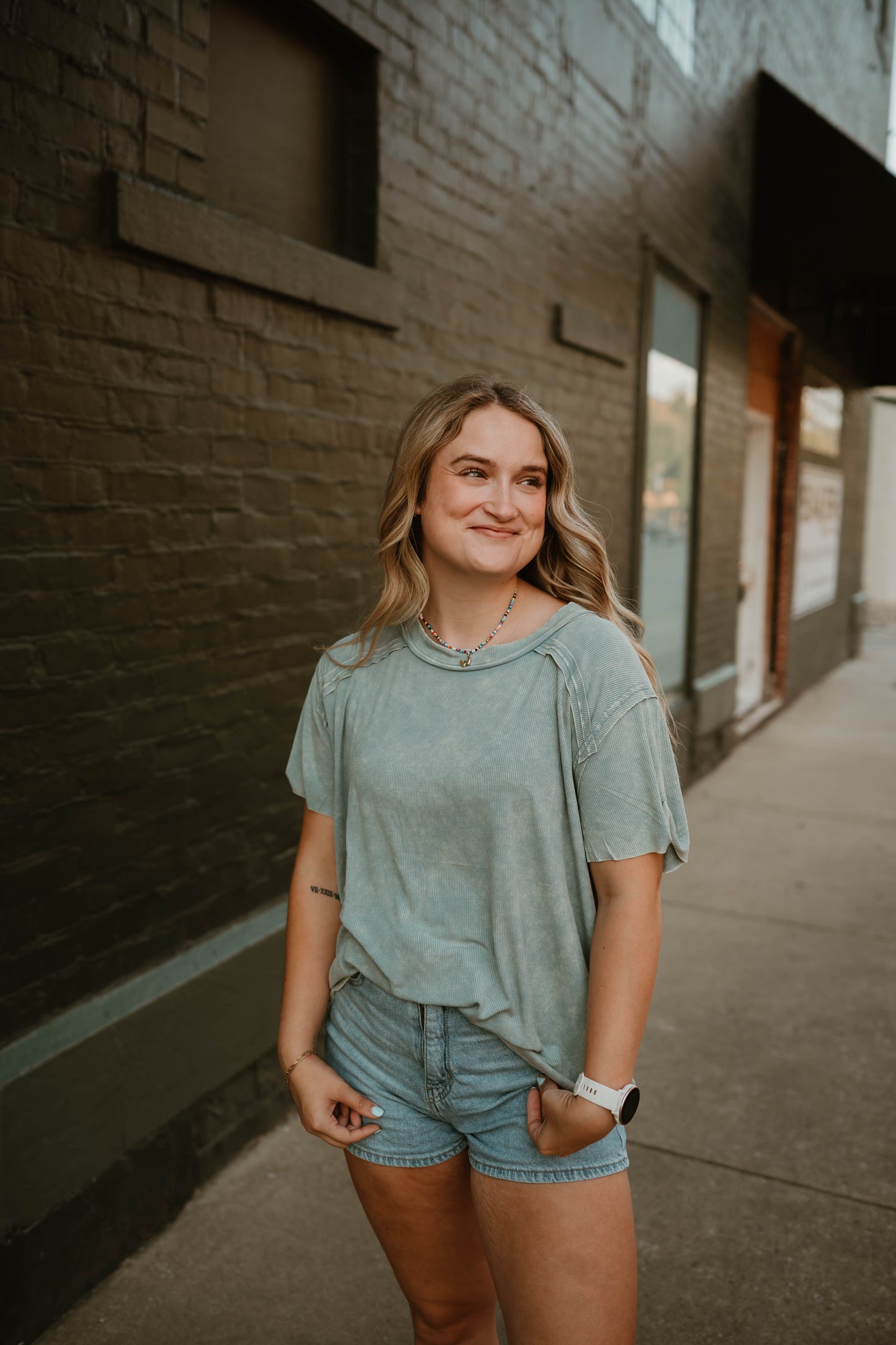 SKY RIBBED ROUND NECK TEE