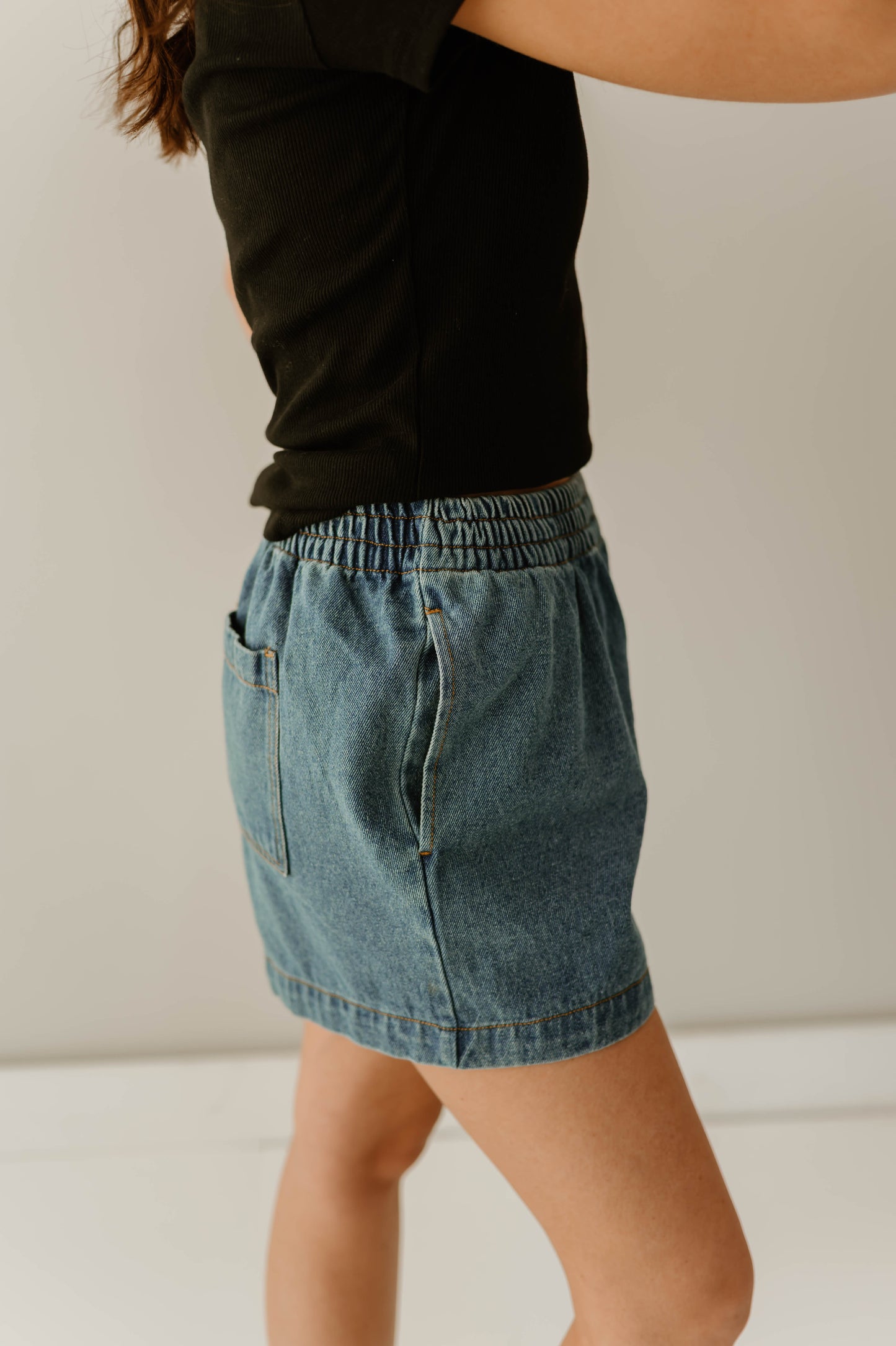 ELASTIC WAIST RELAXED DENIM SHORTS