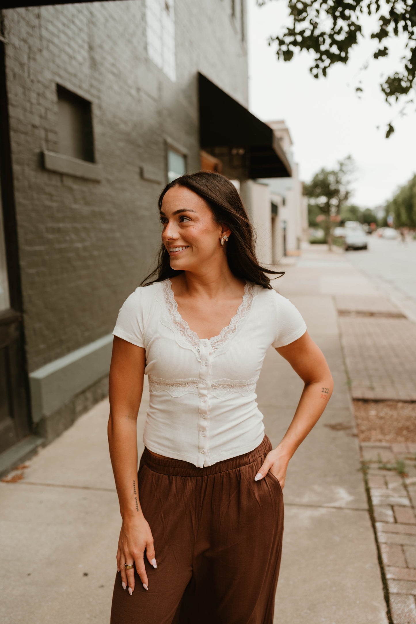 V-NECK LACE TRIM BUTTON DOWN RIB TOP