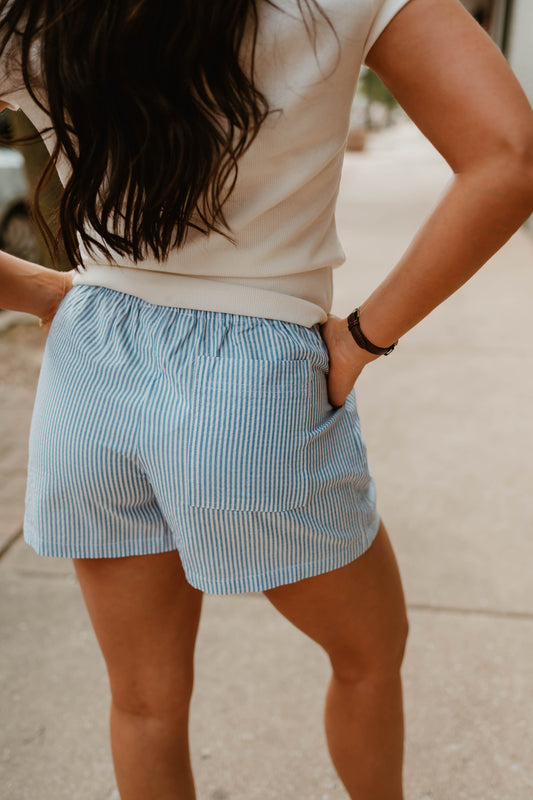 BLUE STRIPED DRAWSTRING SHORTS