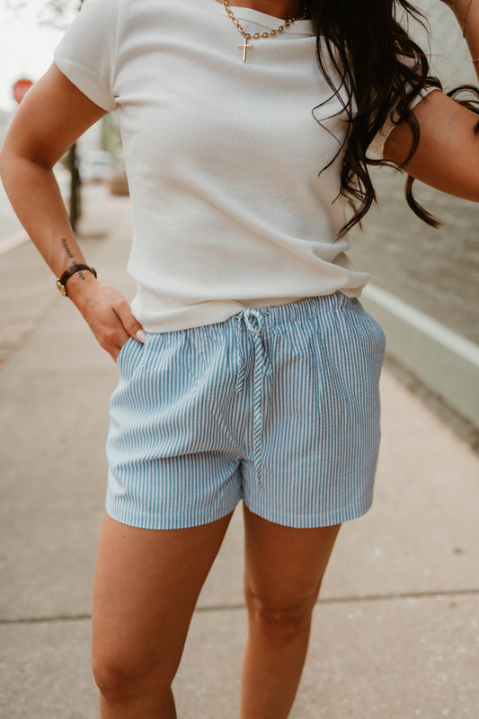 BLUE STRIPED DRAWSTRING SHORTS