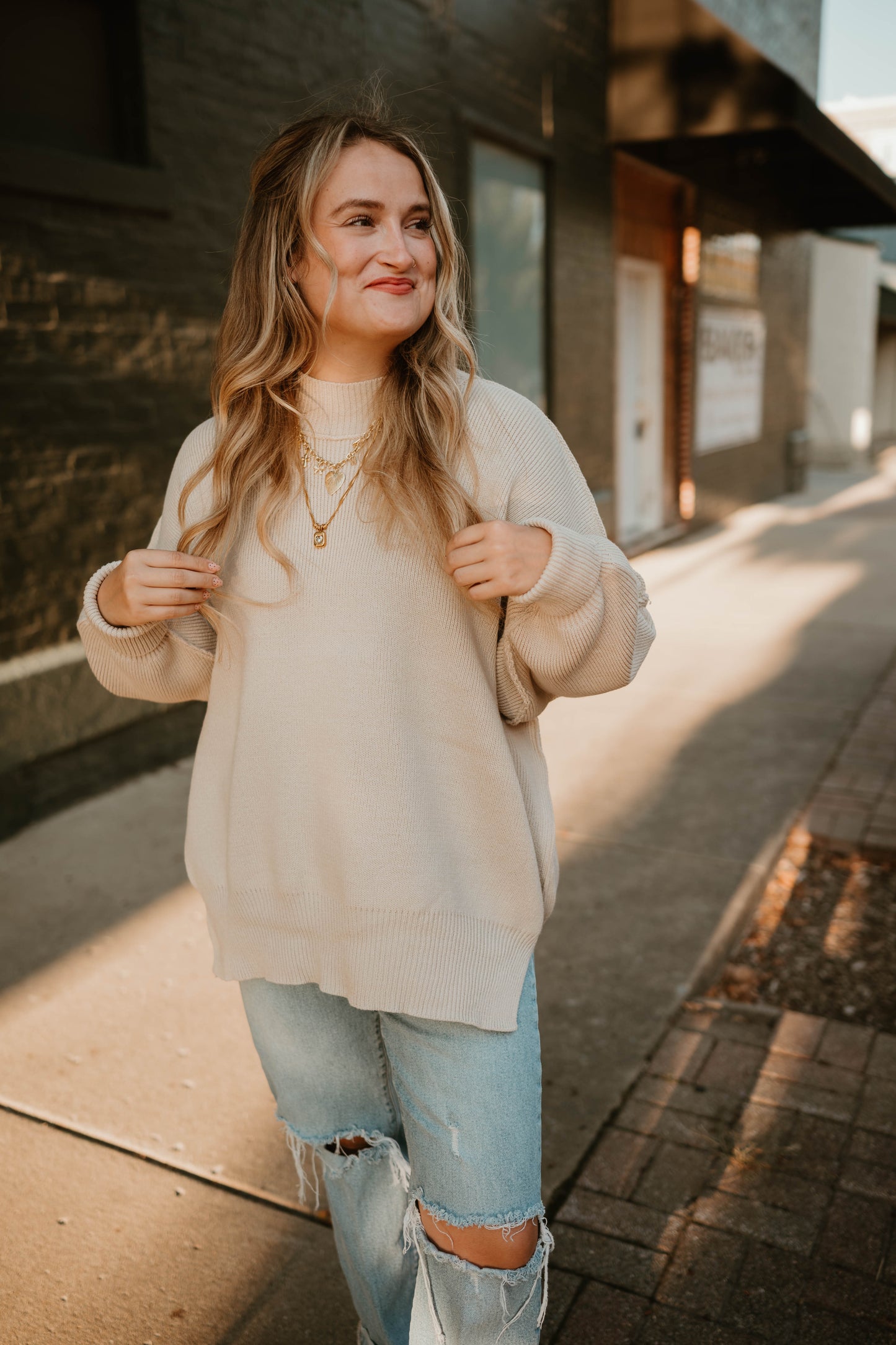 SAND SIDE SLIT SWEATER