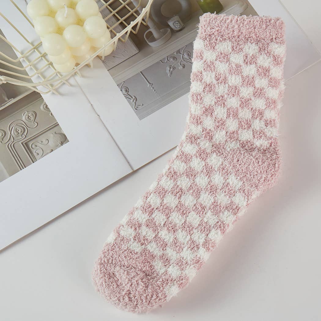 Checkerboard Pattern Fuzzy Sleep Socks