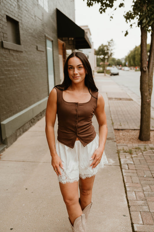 BROWN SPLIT HEM TANK TOP