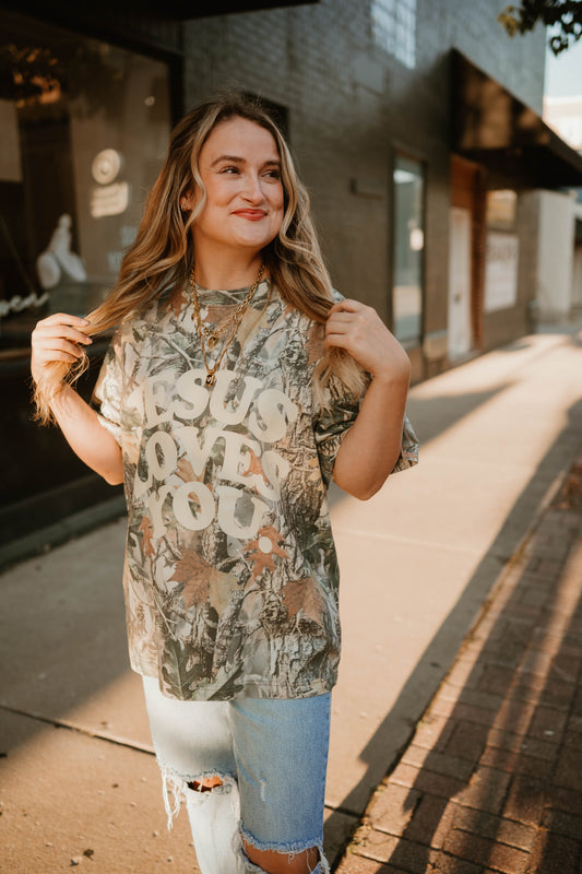 CAMO JESUS LOVES YOU TEE