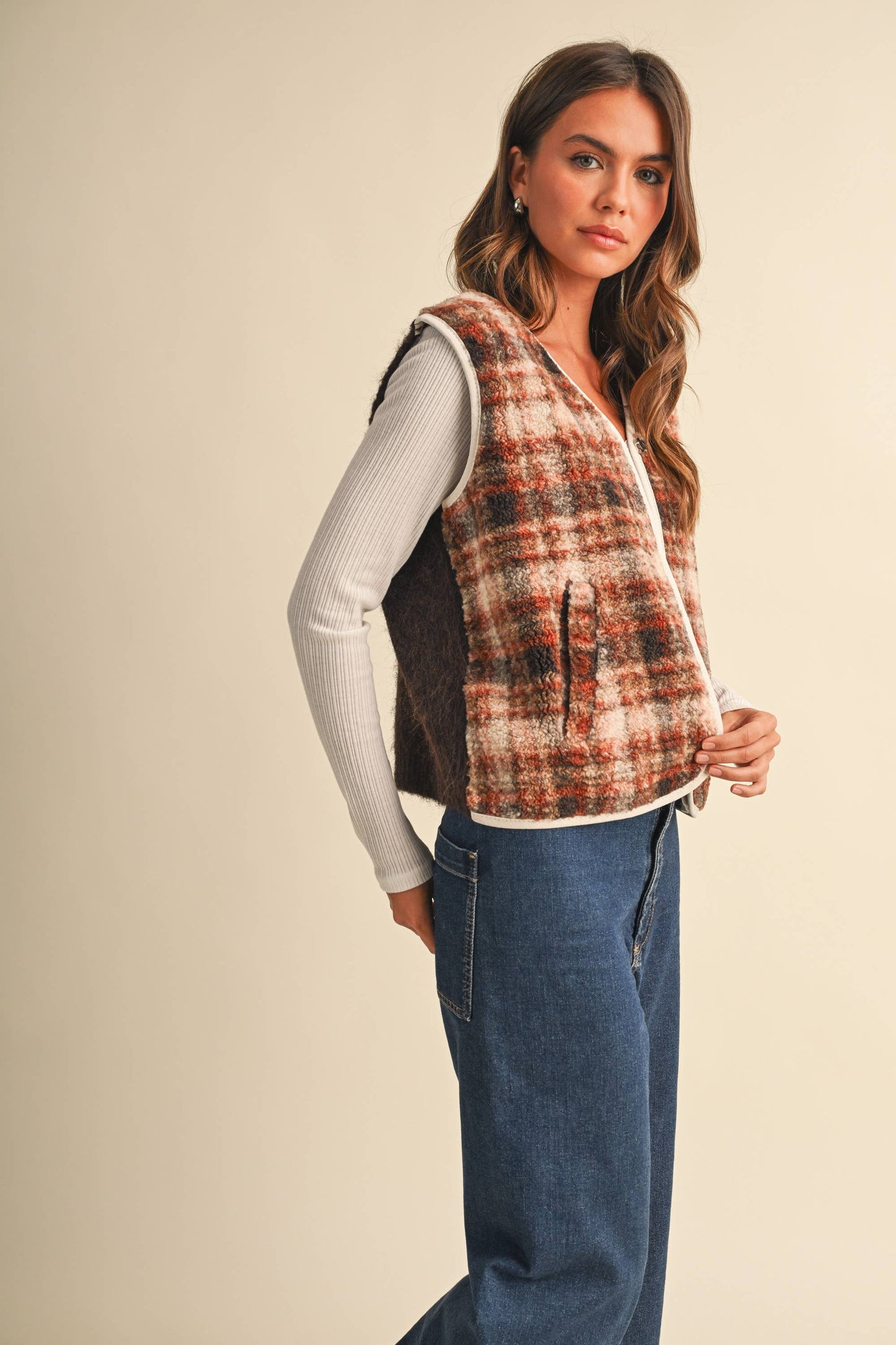 SLEEVELESS PIPING PLAID POCKET VEST