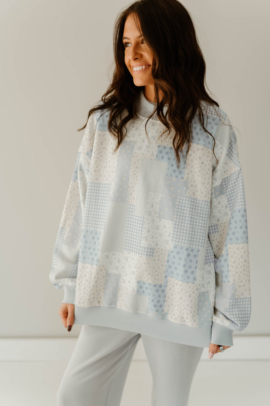 MOCK NECK PATCH PRINT SWEATSHIRT