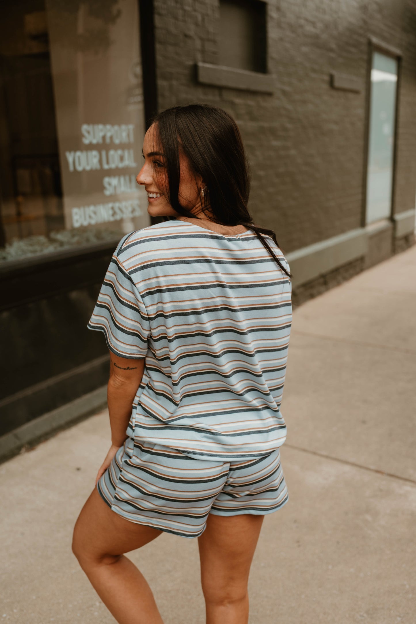 BLUE STRIPED CONTRAST NECKLINE TEE