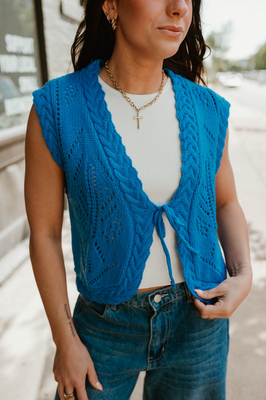 BLUE TIE FRONT KNIT TOP