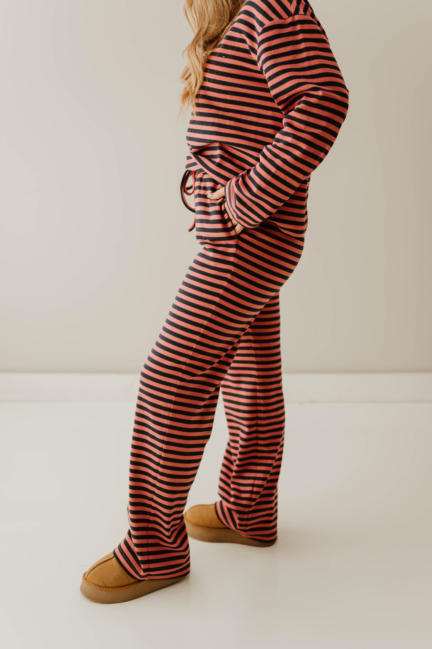 LONG SLEEVE ROUND NECK STRIPE BOXY TOP WITH WIDE LEG PANTS
