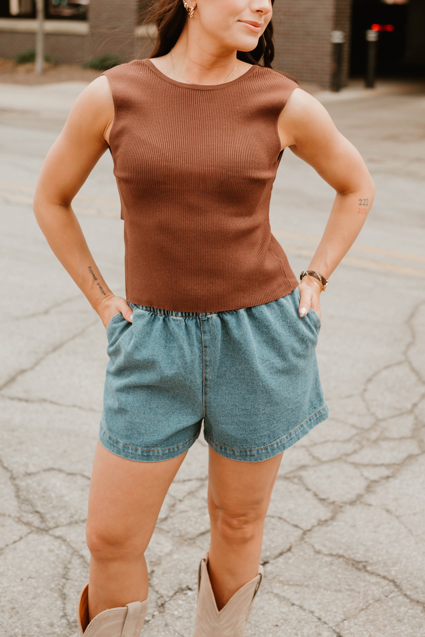 MOCHA RIBBED OPEN BACK TOP