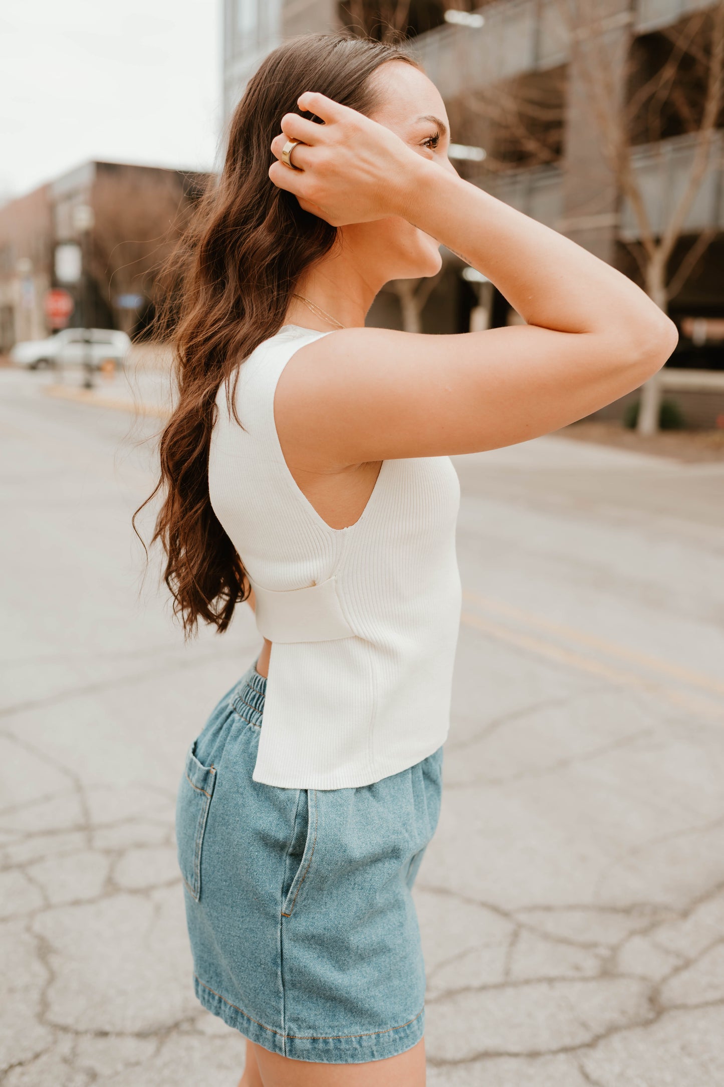 WHIP CREAM RIBBED OPEN BACK TOP