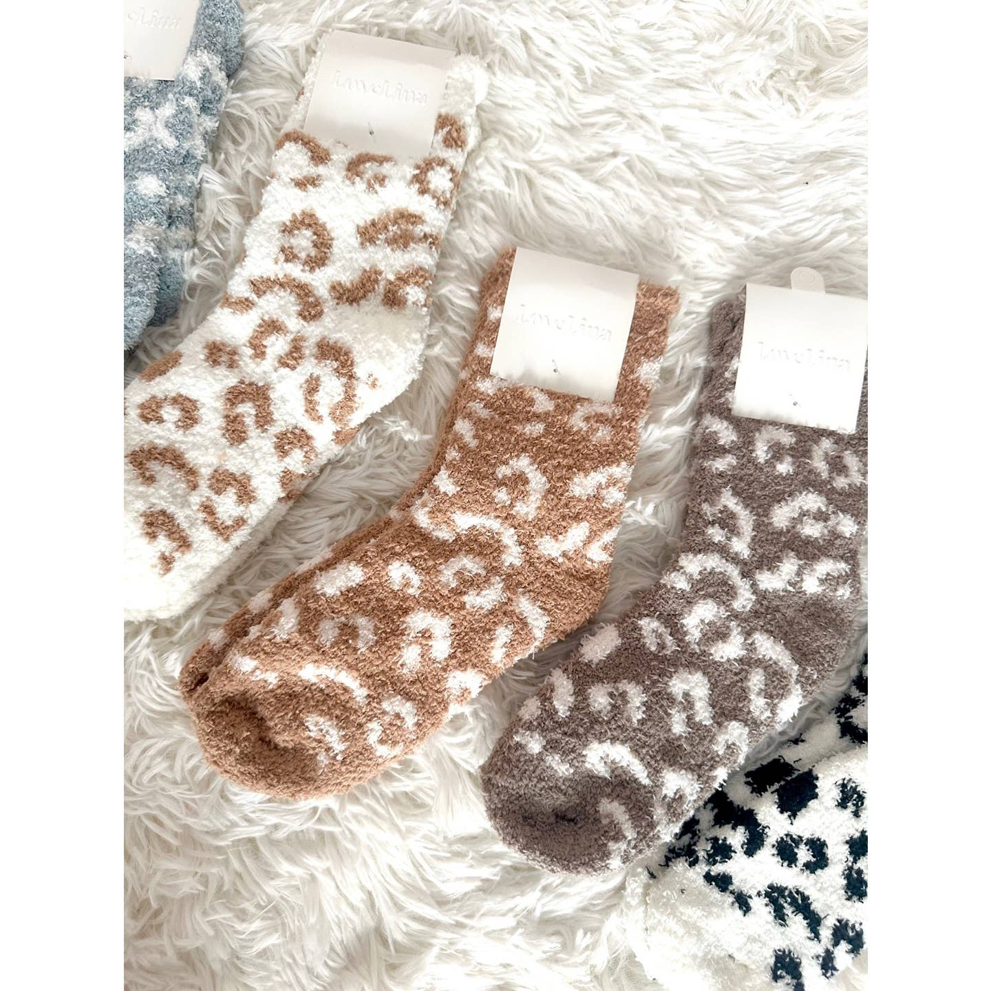 LEOPARD PRINT FUZZY SOCKS