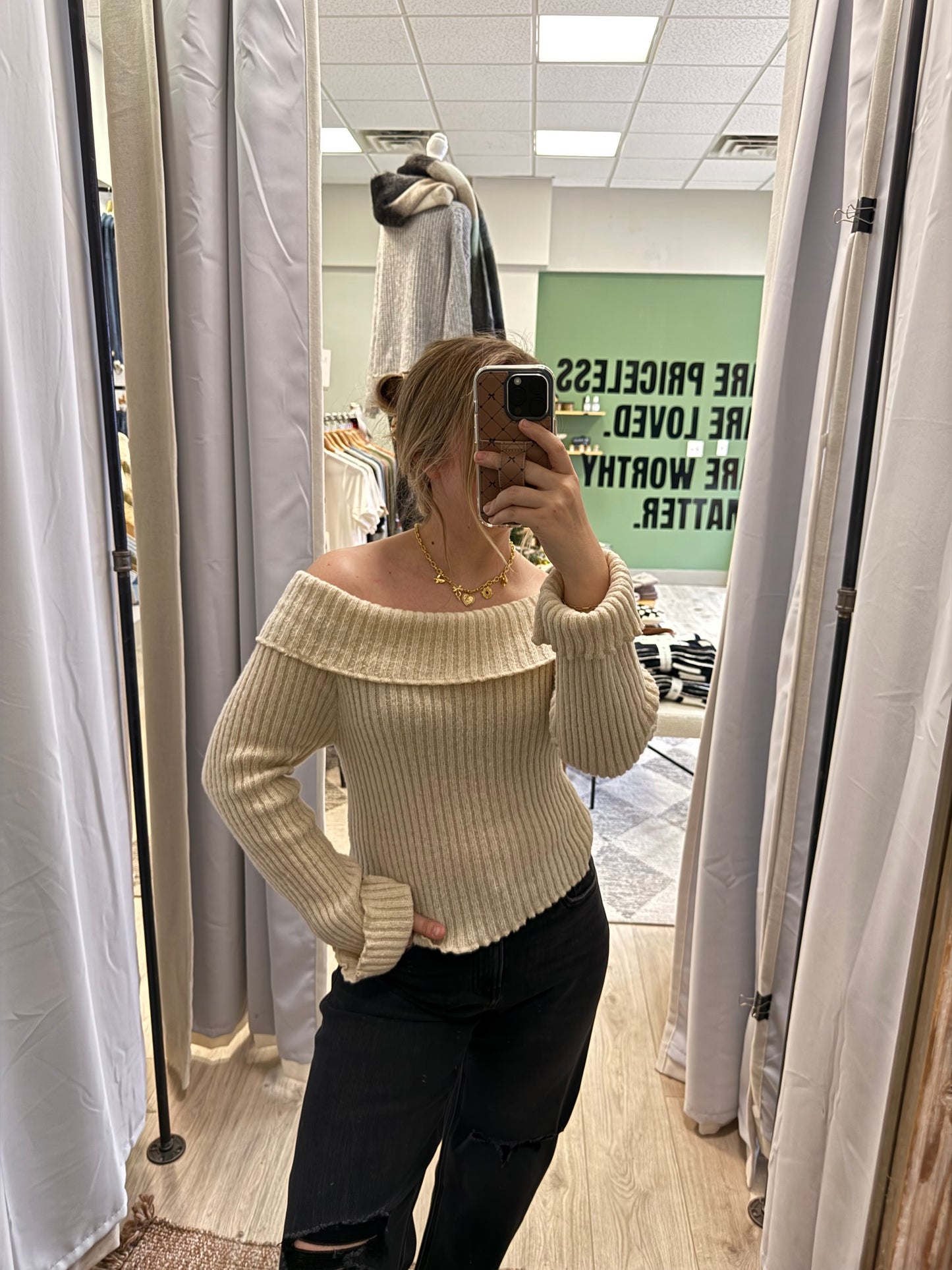 IVORY OFF-SHOULDER CROPPED SWEATER