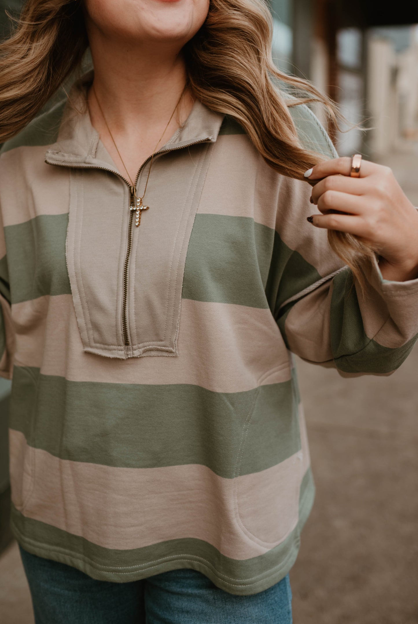 GREEN + BEIGE HALF ZIP PULLOVER