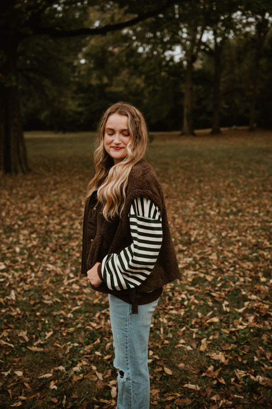 CHOCOLATE SHERPA VEST