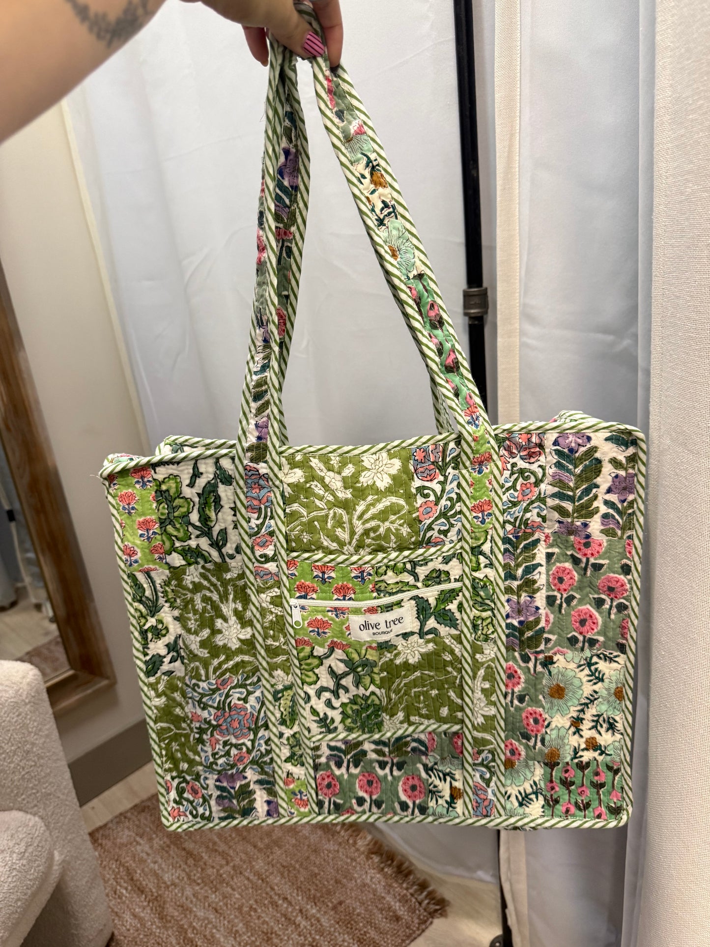 SAGE QUILTED PATCHWORK TOTE