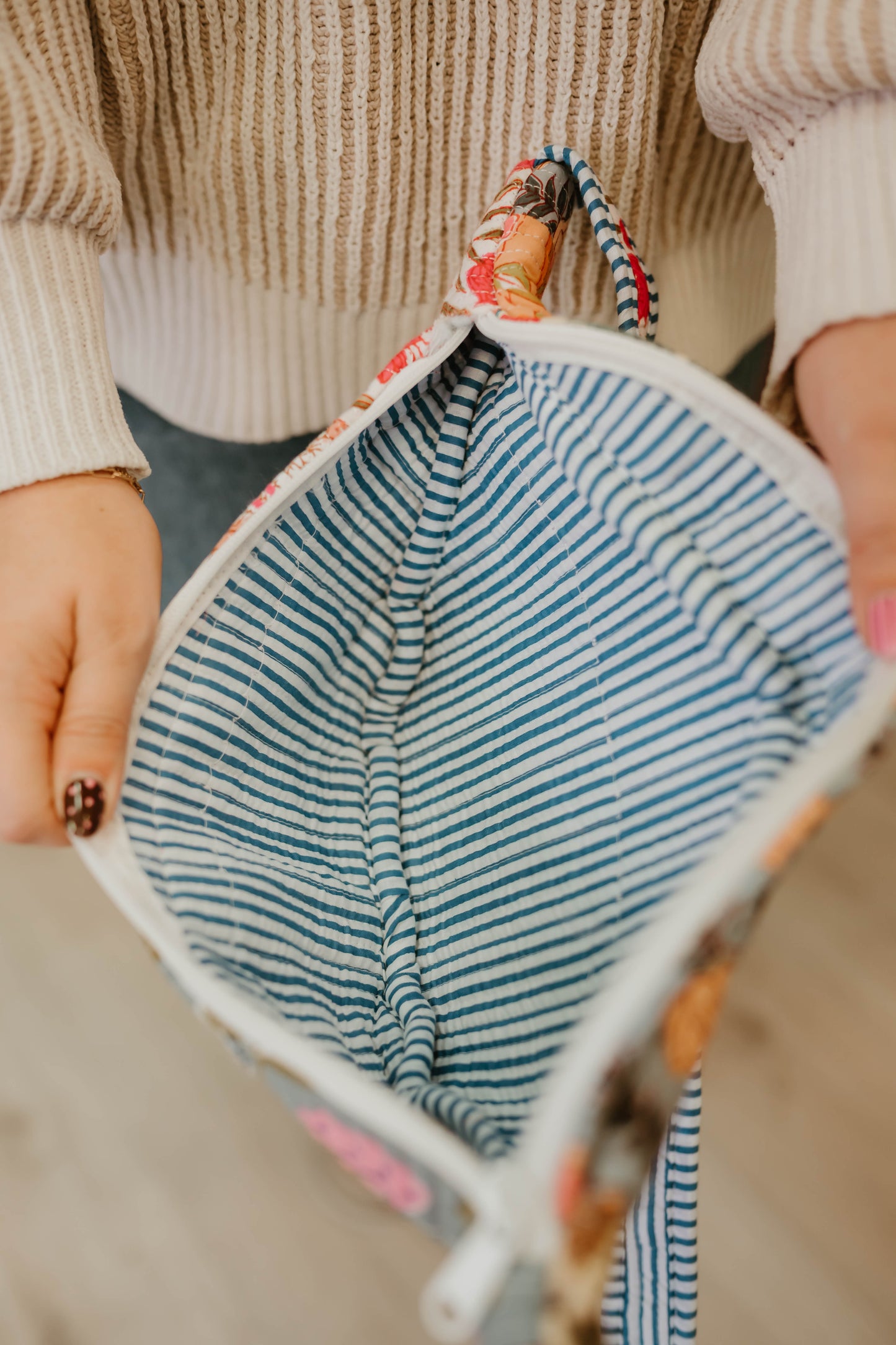 MULTI COLOR PATCH BUM BAG