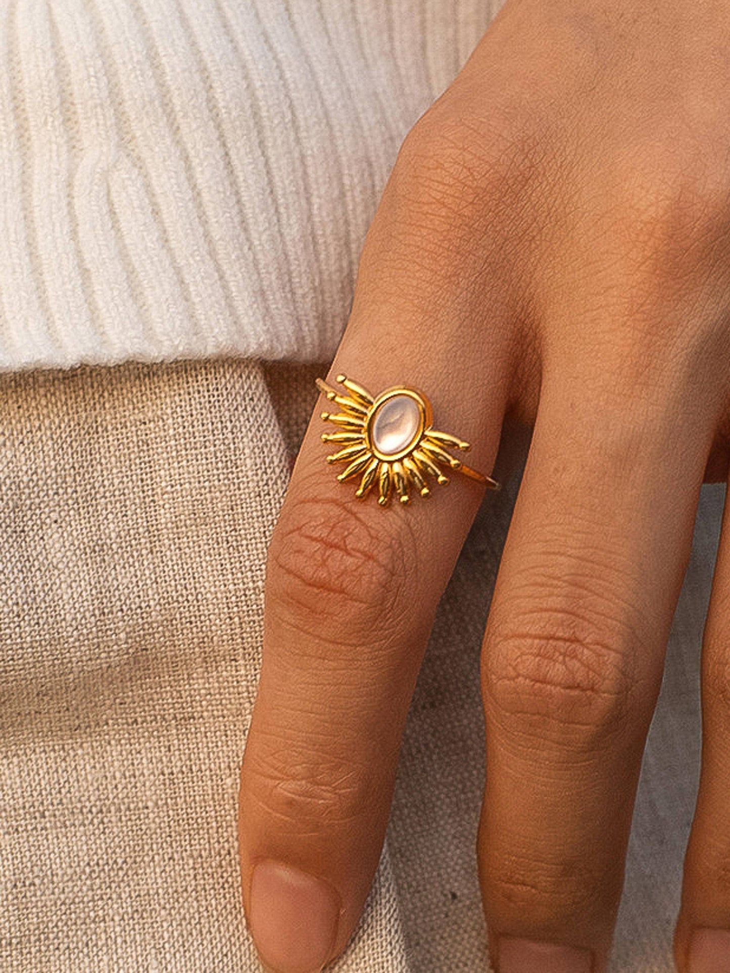 NON TARNISH SUN STONE RING