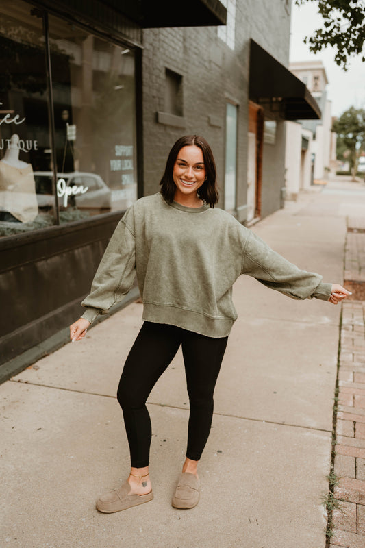 OLIVE ACID WASH FLEECE PULLOVER