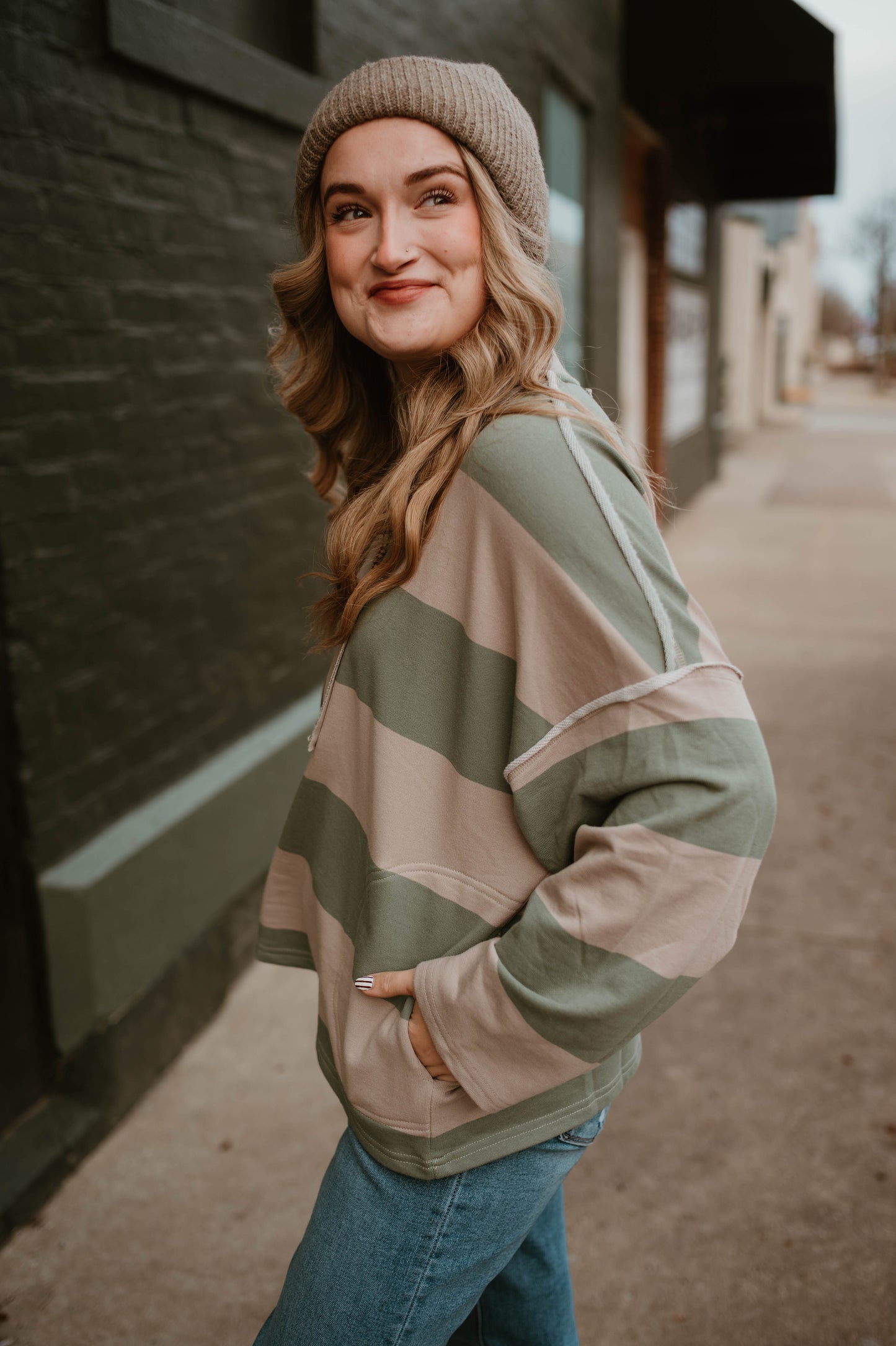 GREEN + BEIGE HALF ZIP PULLOVER