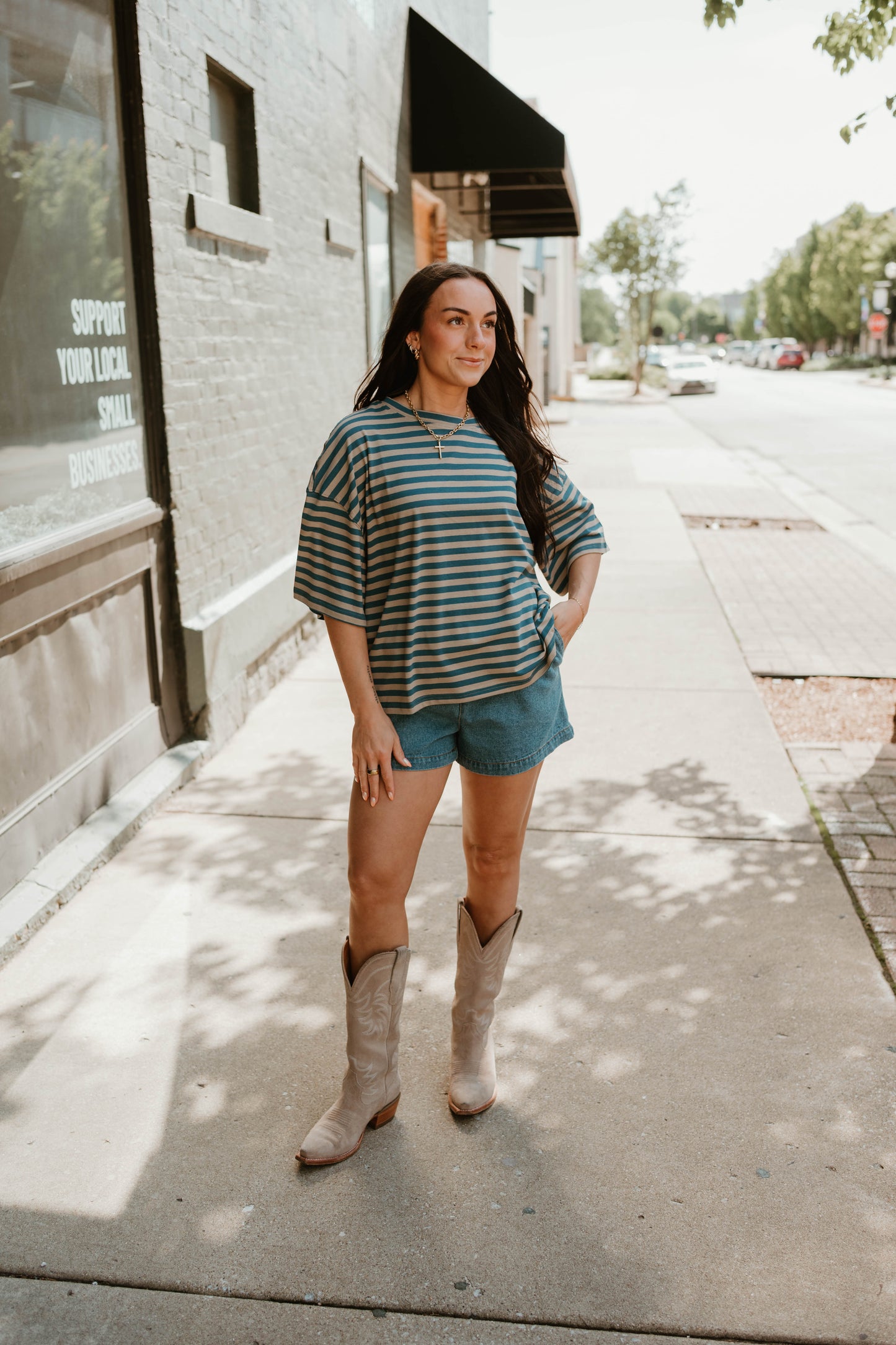 NAVY + TAN OVERSIZED BOYFRIEND TEE