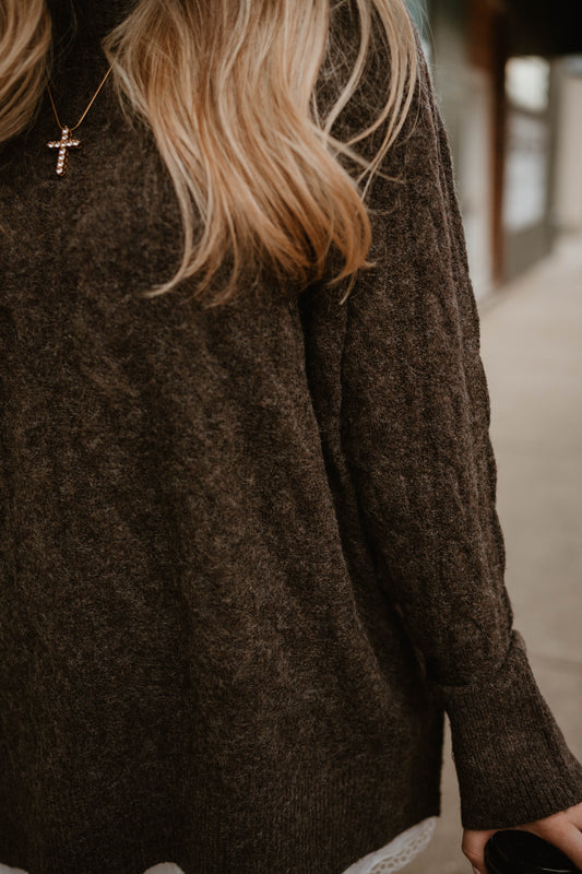 BROWN OVERSIZED CABLE KNIT SWEATER