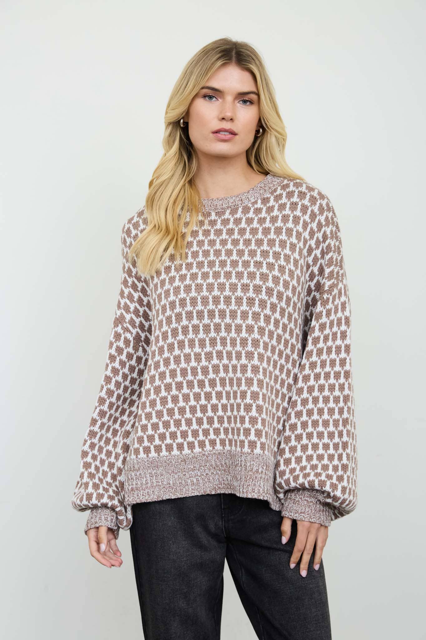 BEIGE VINTAGE PATTERN SWEATER