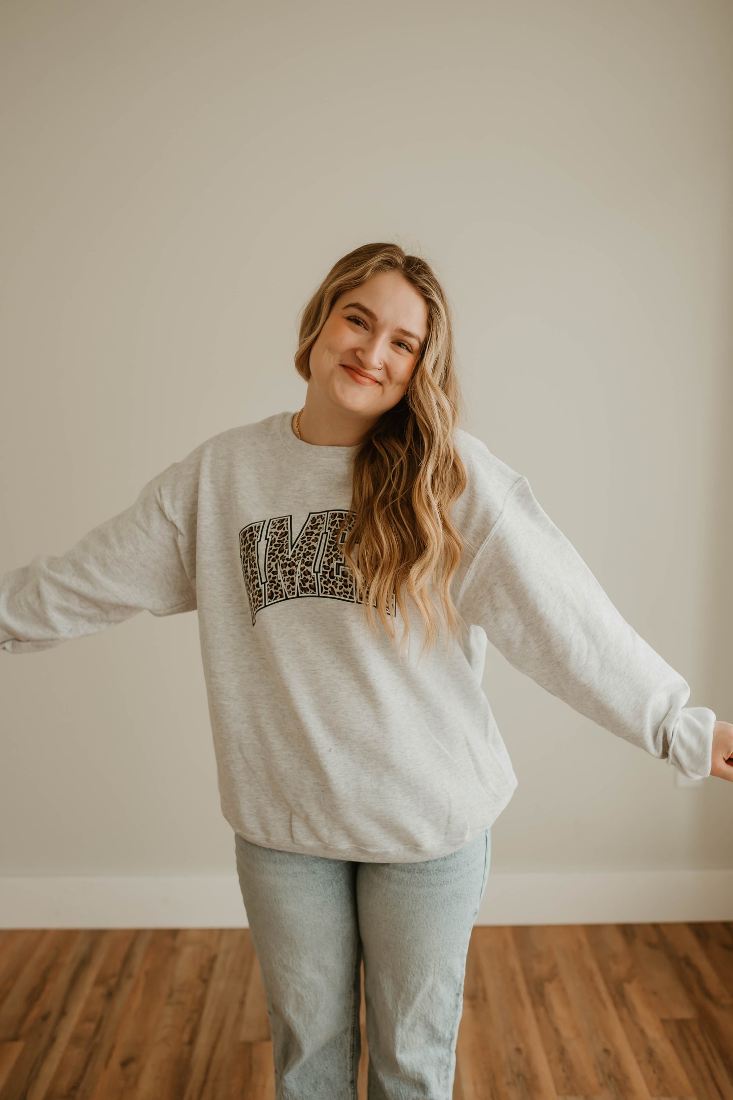 ANIMAL PRINT AMEN CREWNECK