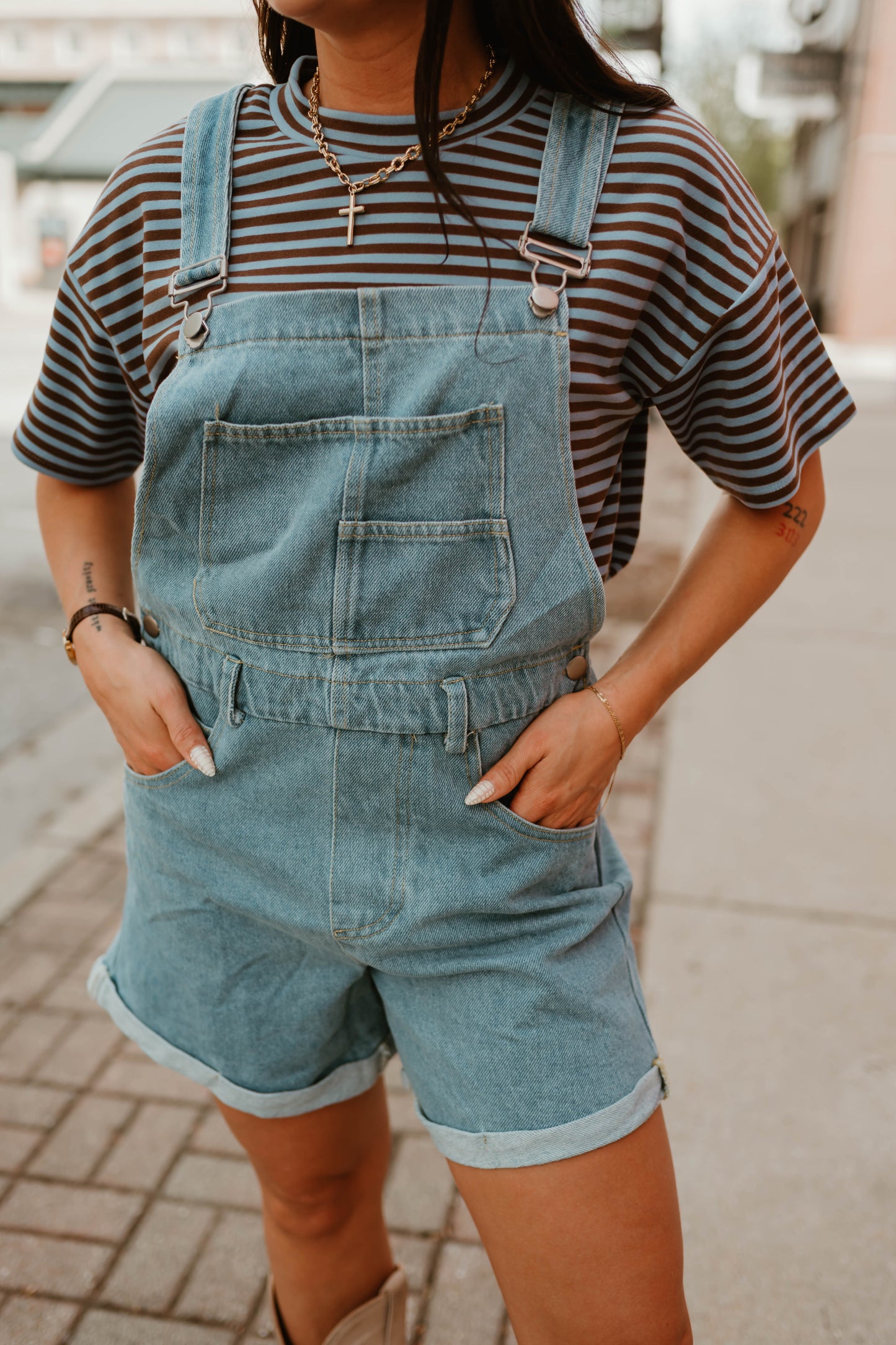 DENIM CROSS BACK SHORT OVERALLS