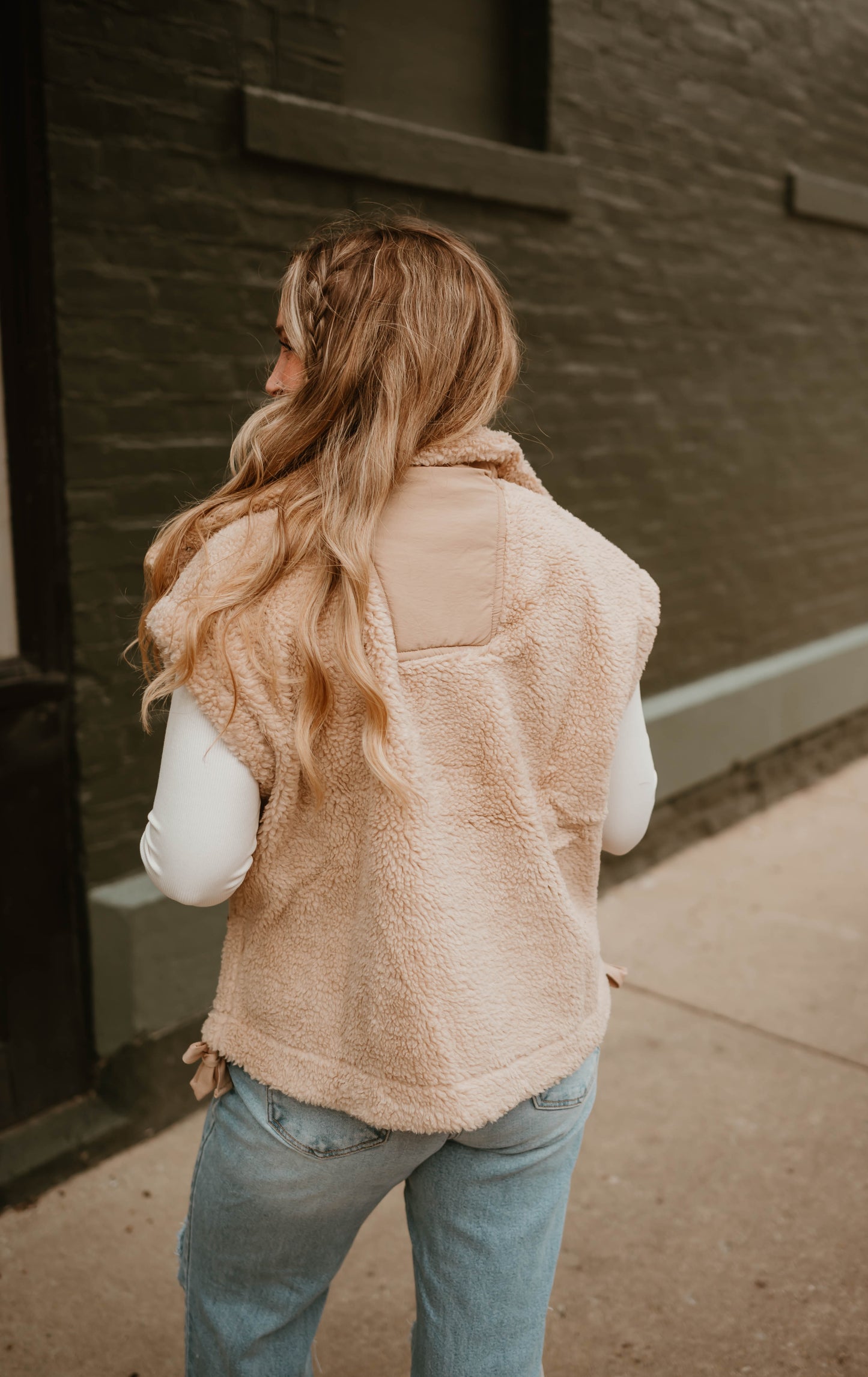 TAN SHERPA VEST