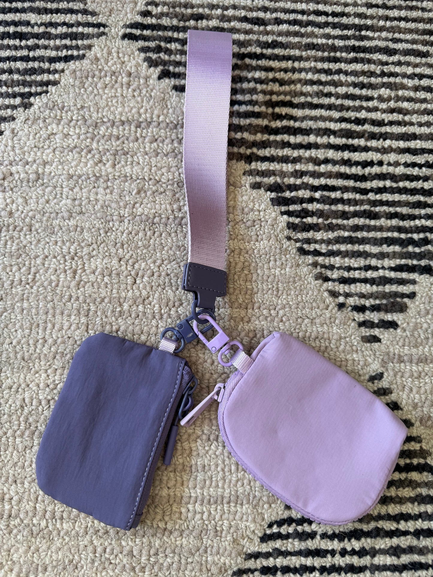 DOUBLE POUCH WRISTLET