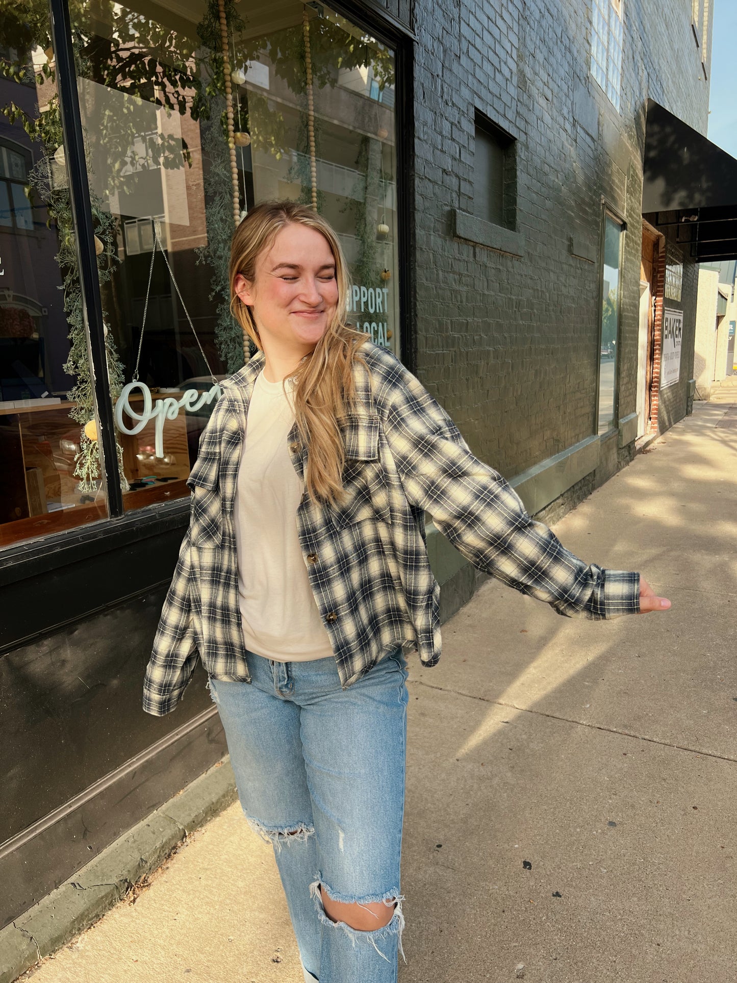 NAVY + IVORY PLAID BUTTON UP