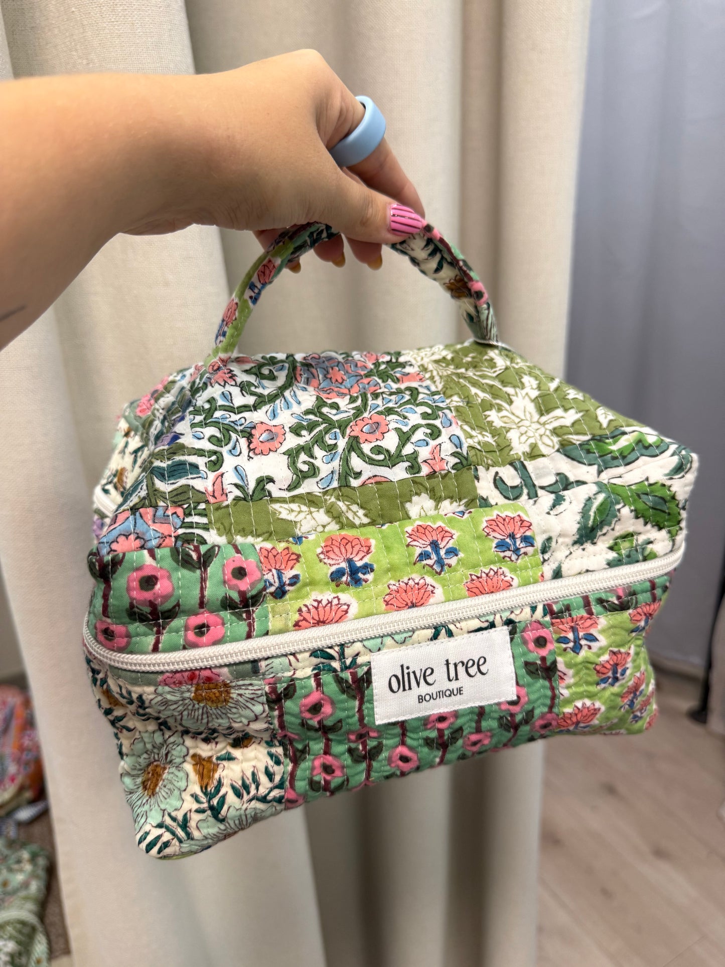 SAGE QUILTED PATCHWORK MAKEUP BAG