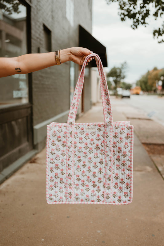 PINK FLORAL QUILTED TOTE