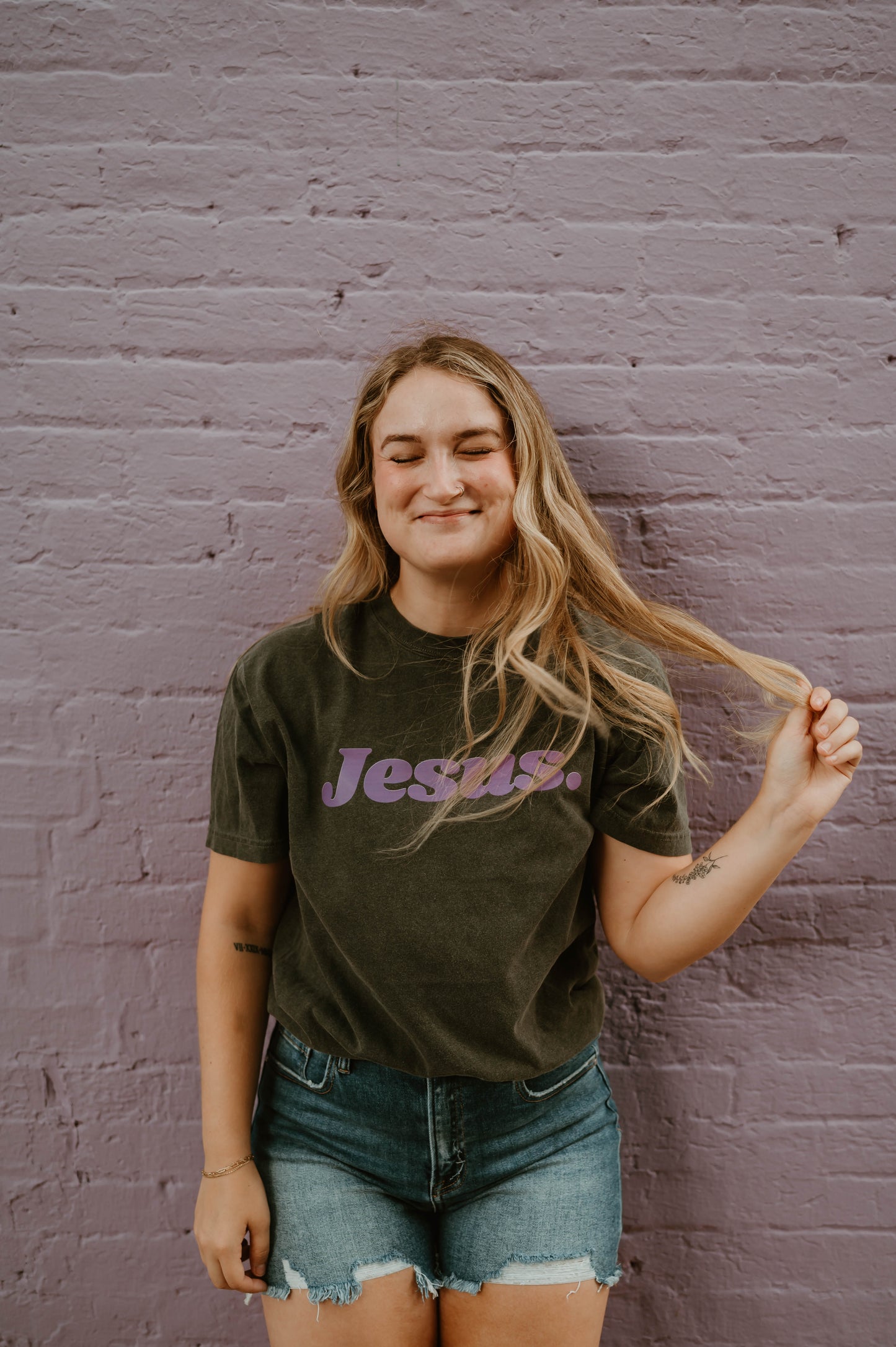 JESUS GRAPHIC TEE