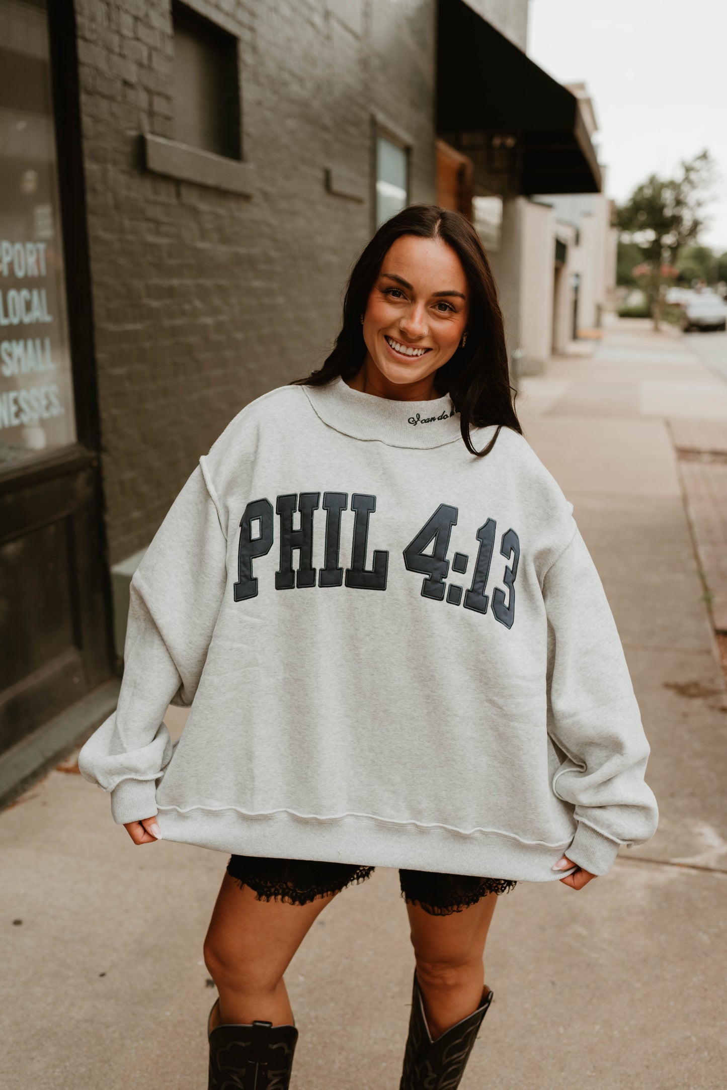 PHIL 4:13 MOCK NECK PULLOVER