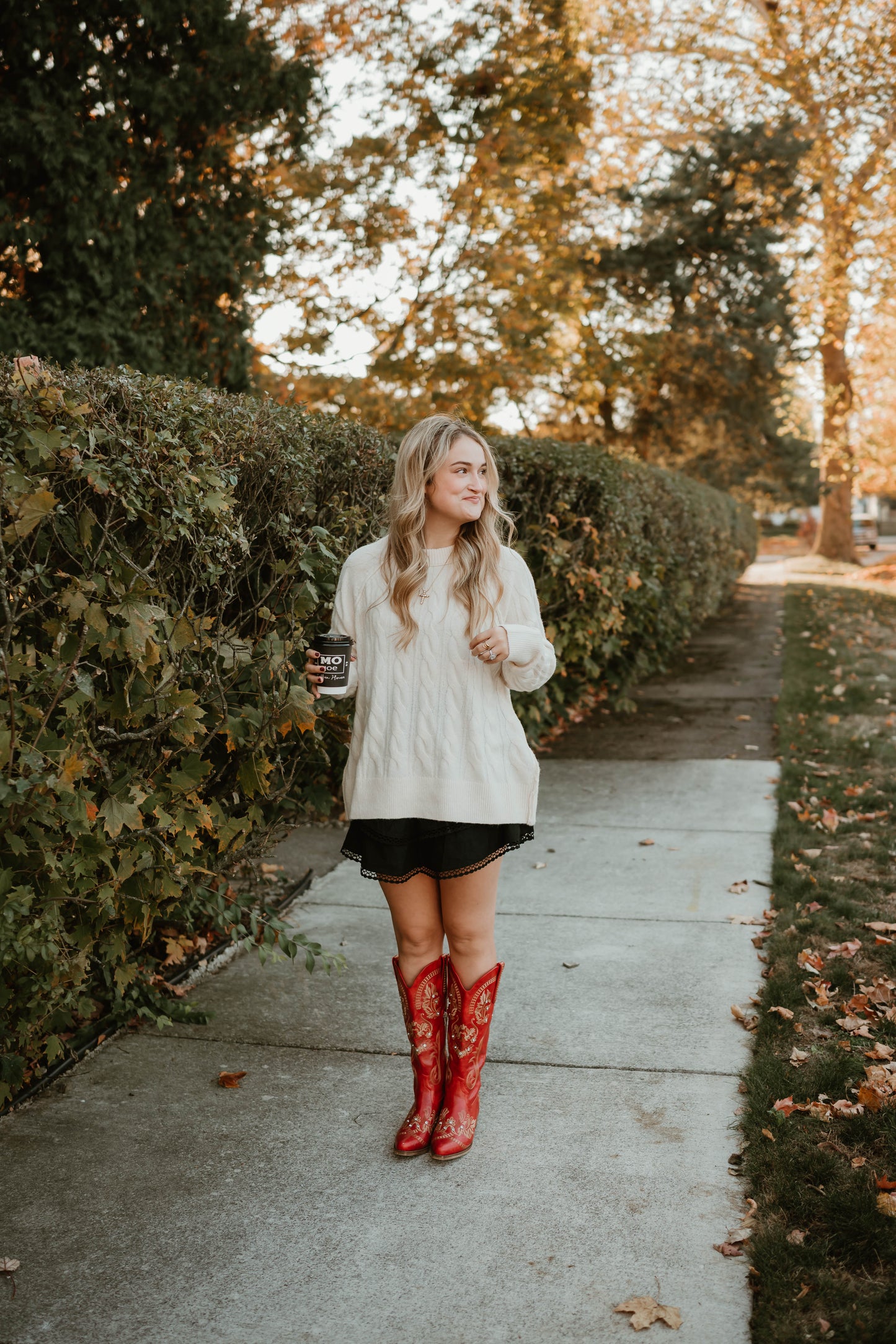 CREAM OVERSIZED CABLE KNIT SWEATER