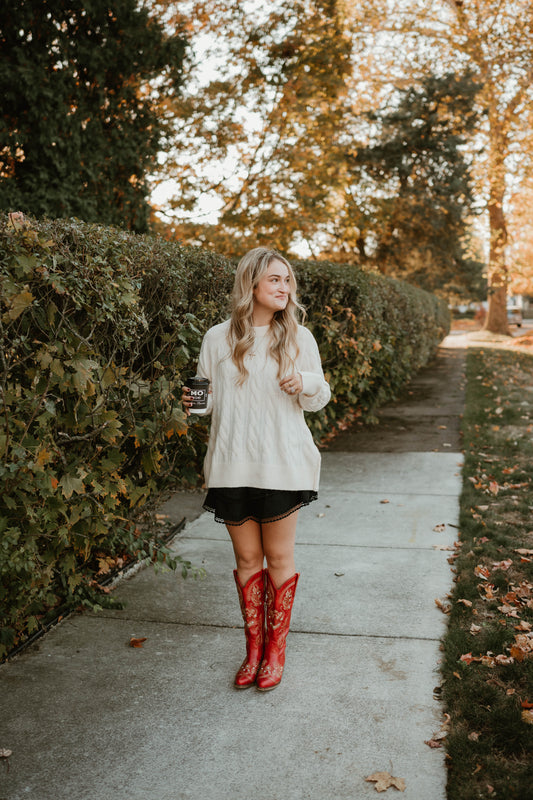 CREAM OVERSIZED CABLE KNIT SWEATER