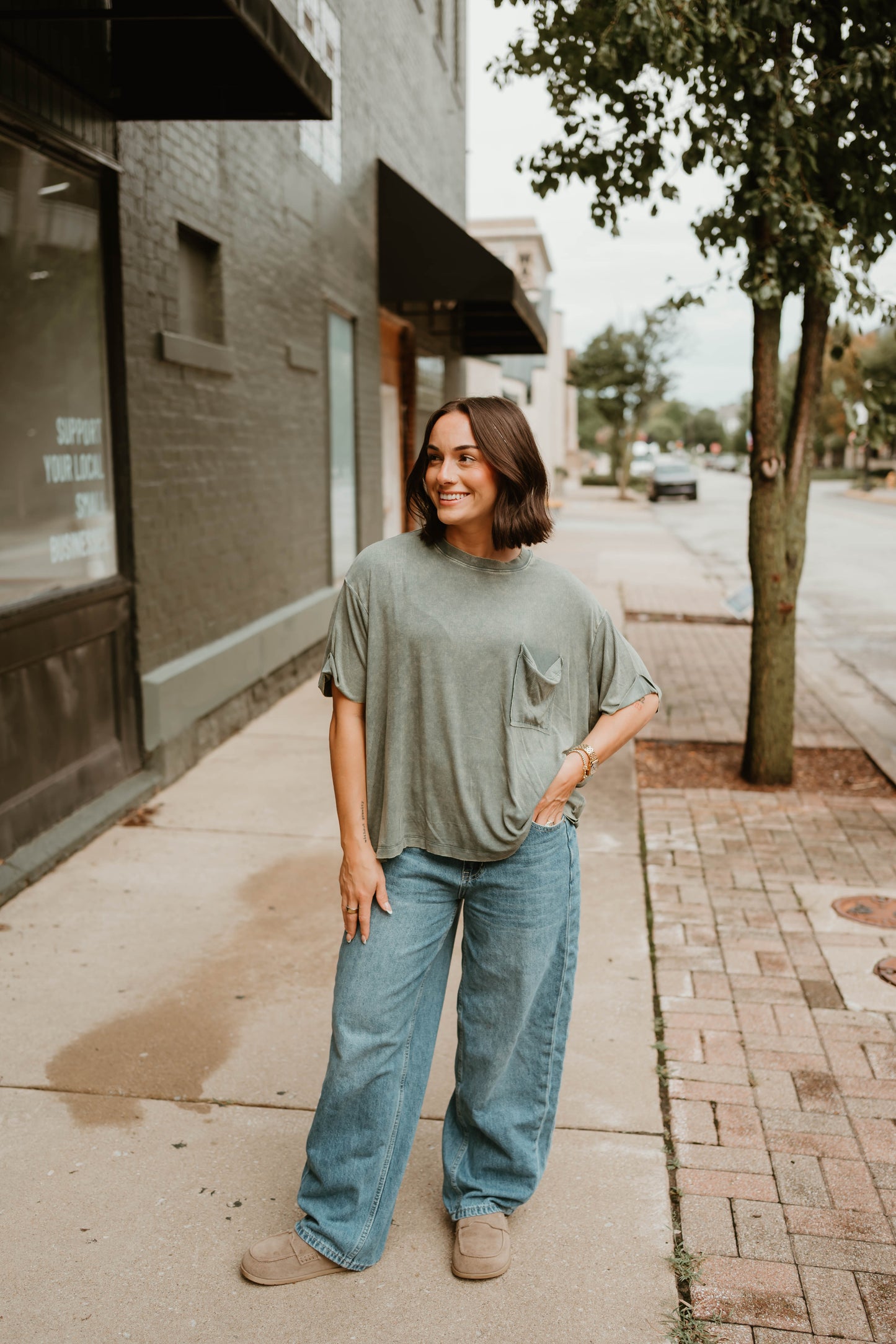 JADE WASHED RIBBED POCKET TEE