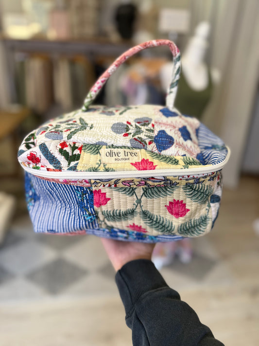 MULTI PATCH MAKEUP BAG