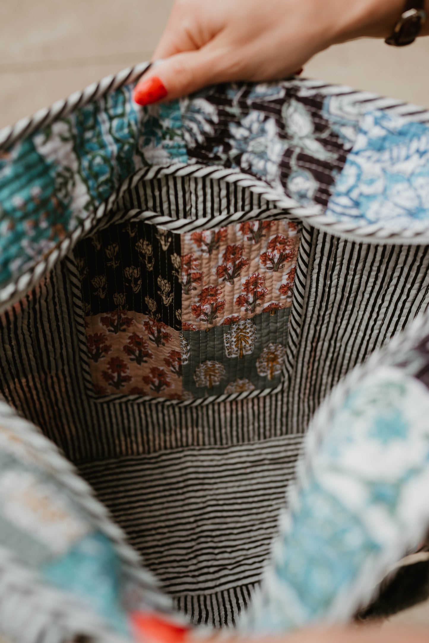MIDNIGHT QUILTED PATCHWORK ZIP TOTE